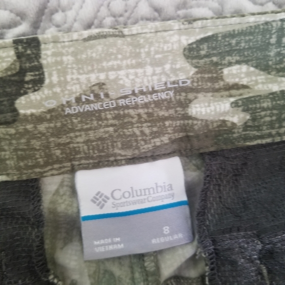 Columbia women's camo pants size 8 - Picture 2 of 7